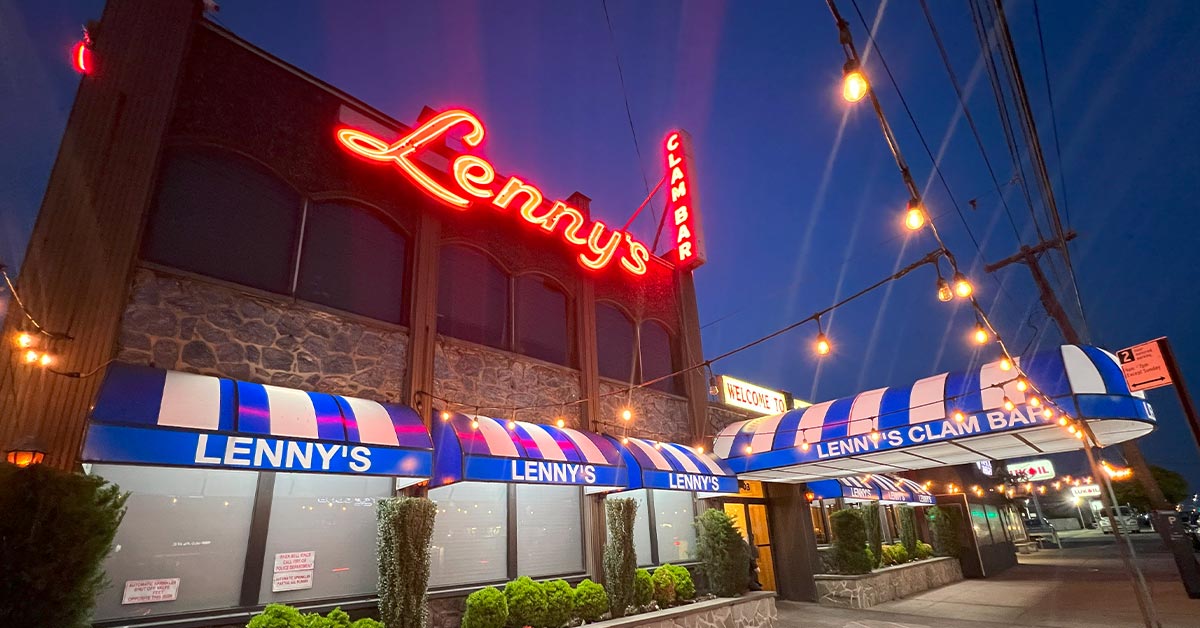 Lenny's Clam Bar — seafood restaurant — in Howard Beach — Queens — NYC