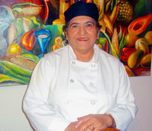 Clementina Flores chef
