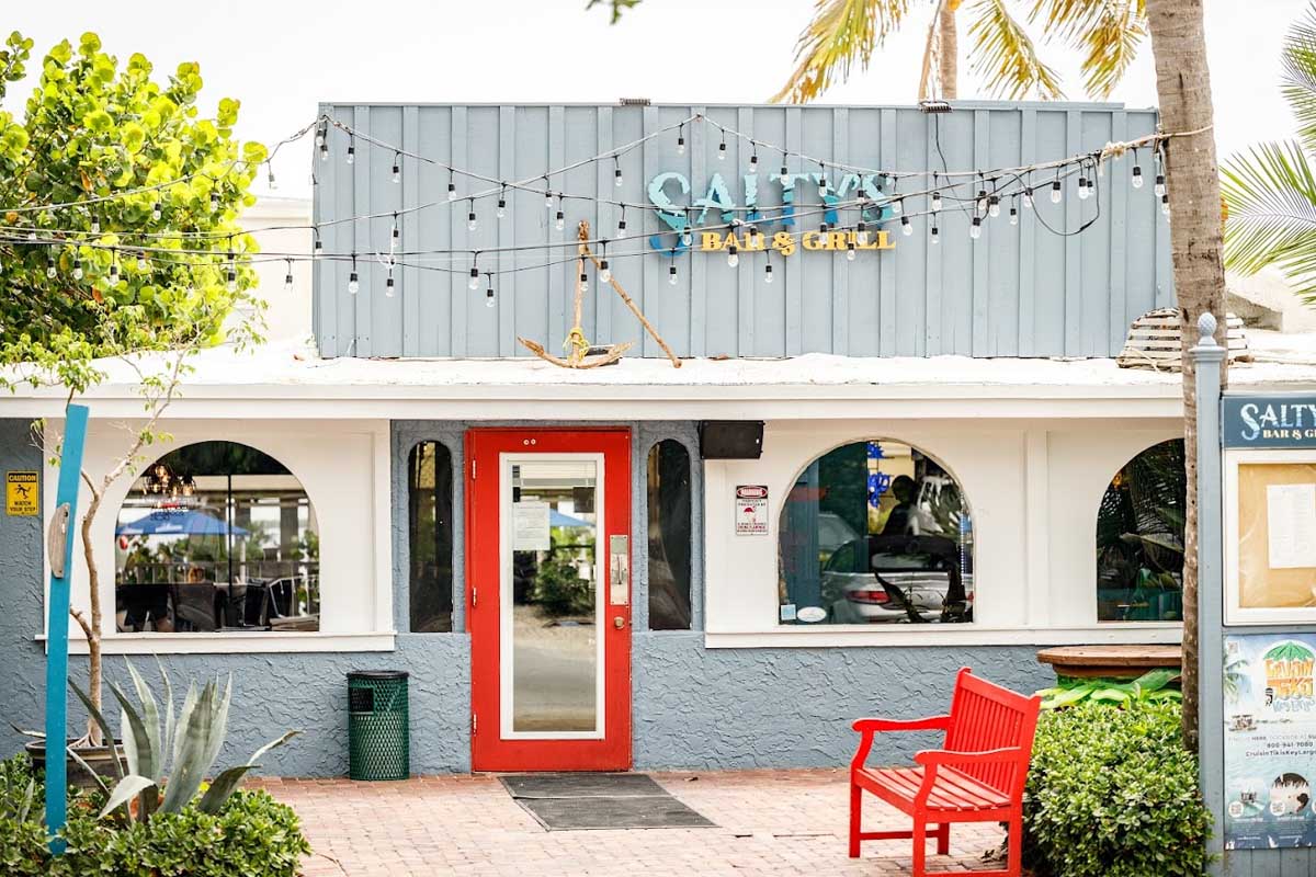 Salty's Bar and Grill exterior