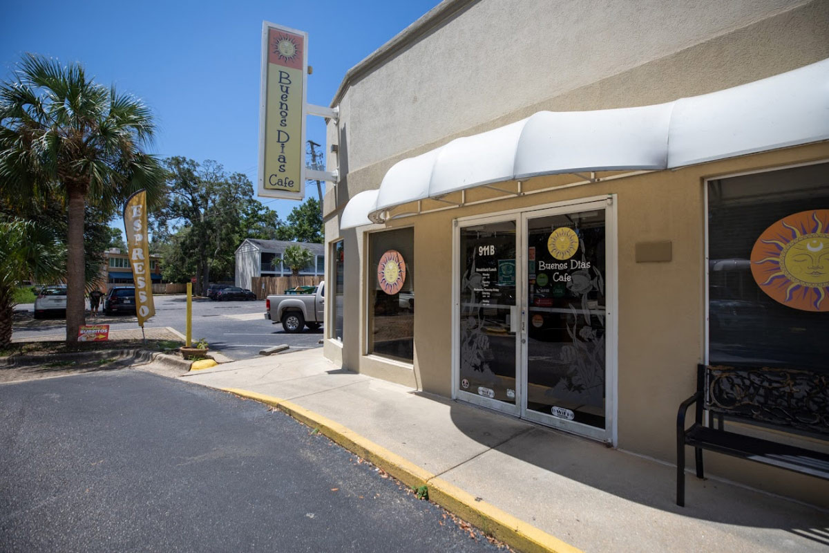 Buenos Dias Cafe exterior