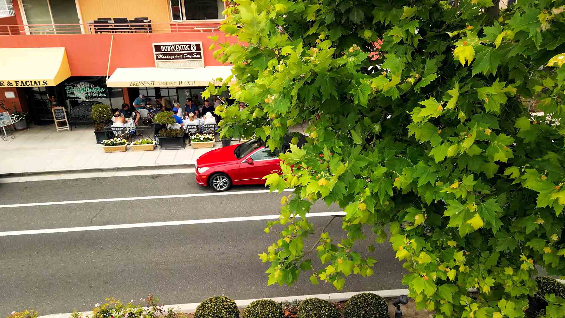 Bonjour Cafe photo 8