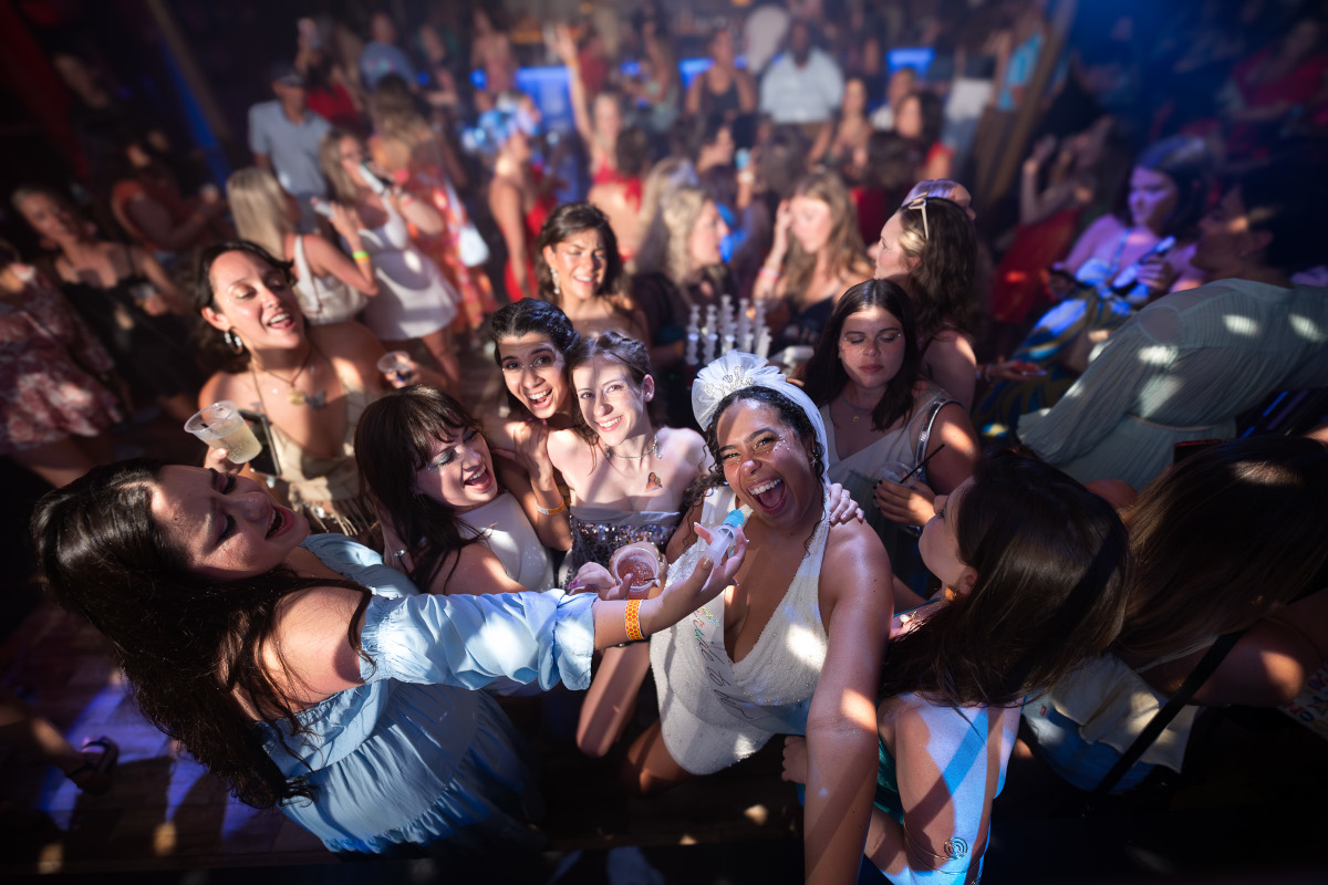 bachelorette slide photo number 4
