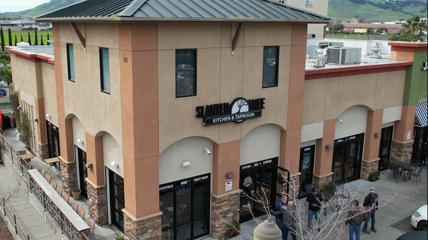Slanted Tree Kitchen & Taproom - Green Valley, Fairfield, CA