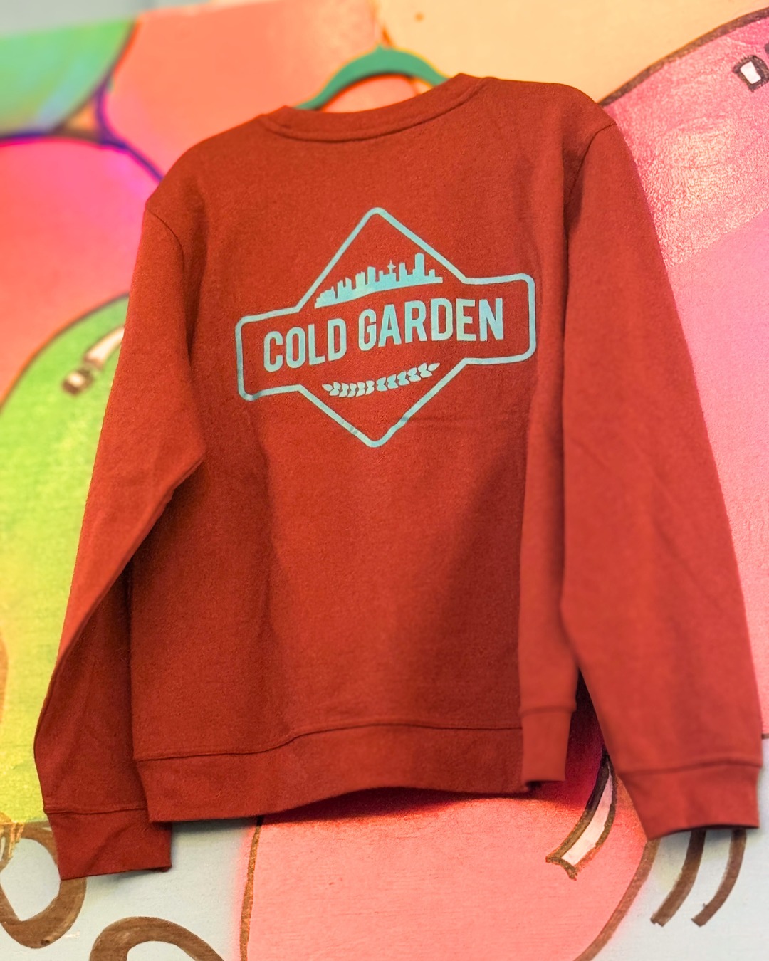 crewneck back burgundy