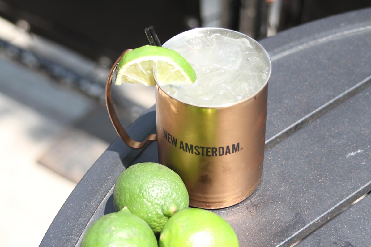 Moscow mule cocktail with limes