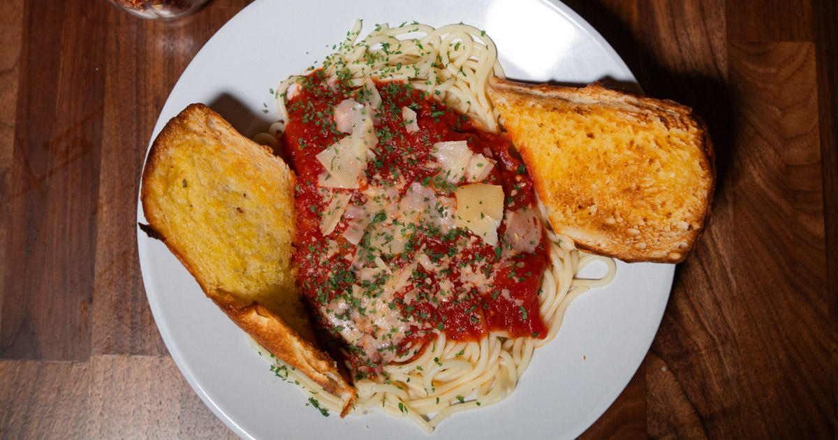 Wize Guyz Grille logo