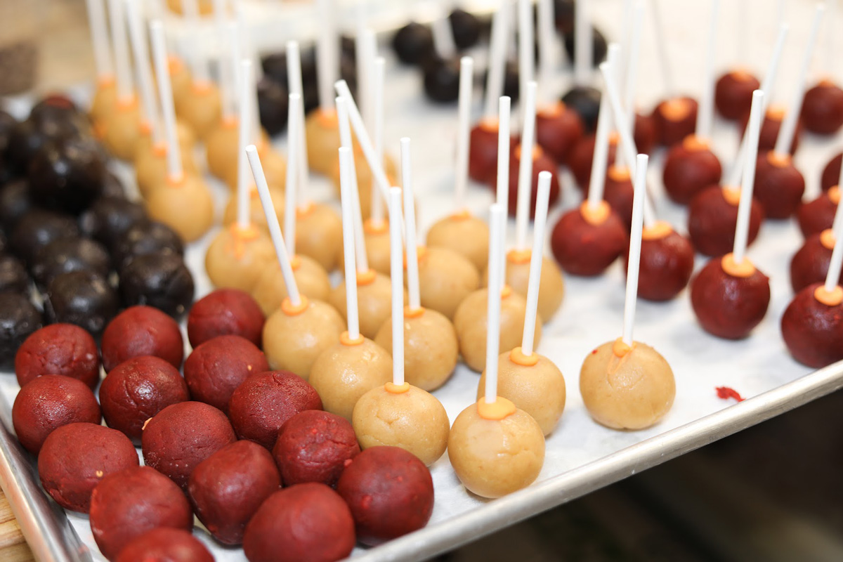 Various cake pops on the plate, close-up