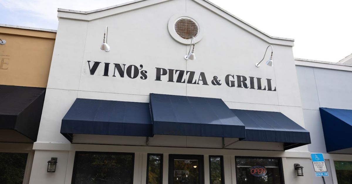 vinospizzajax.com