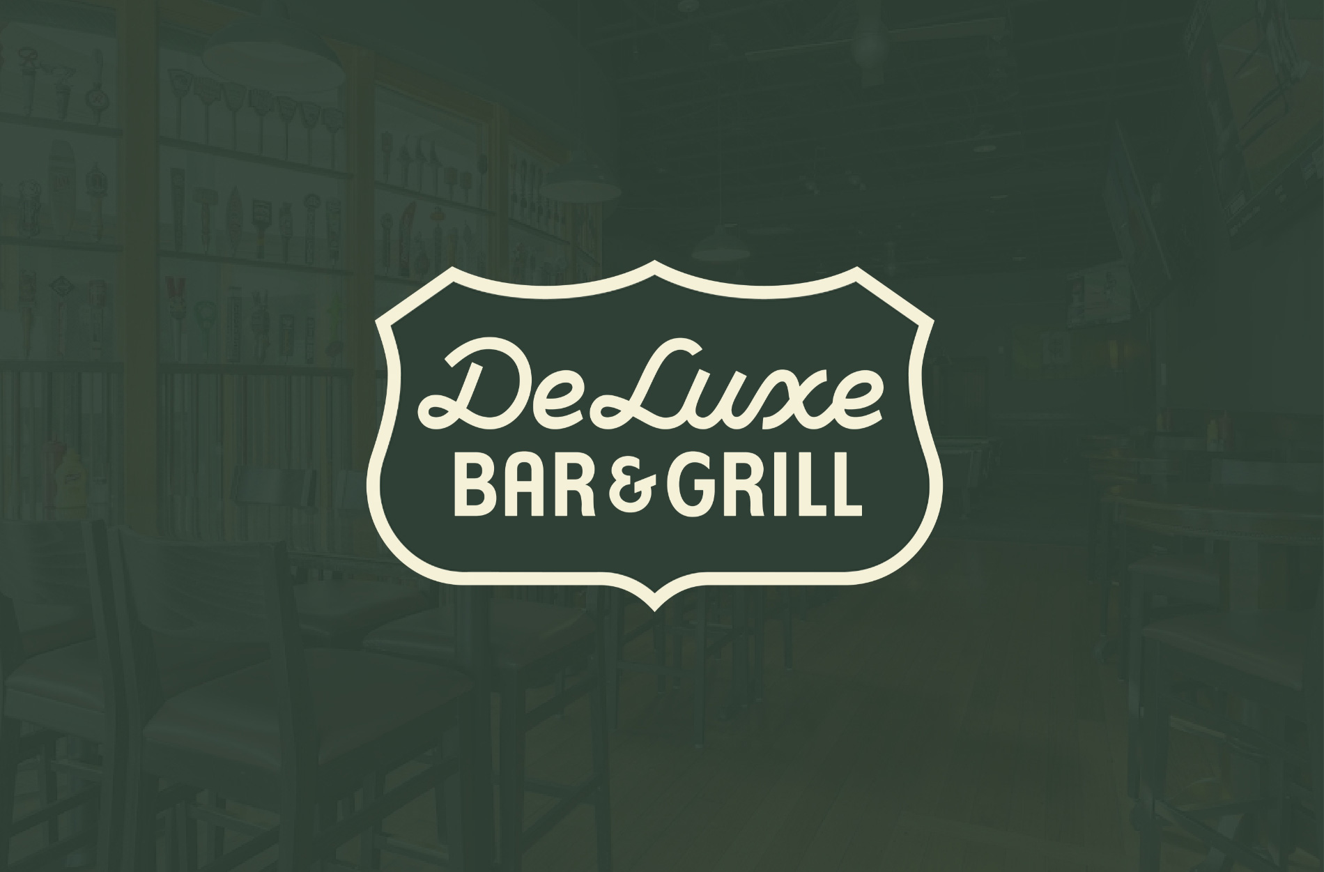 De Luxe Bar & Grill