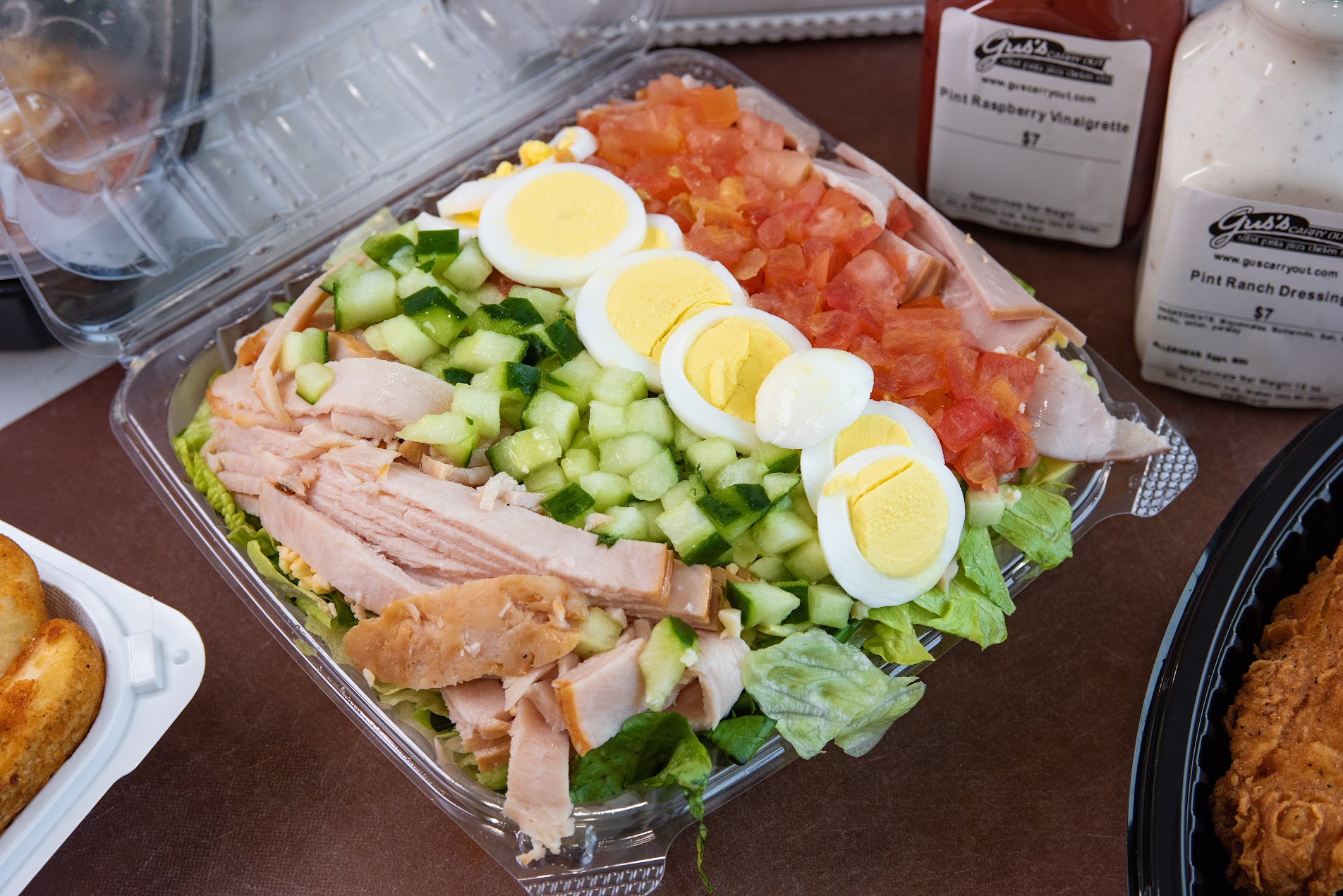 Gus's Carry Out New Hudson location