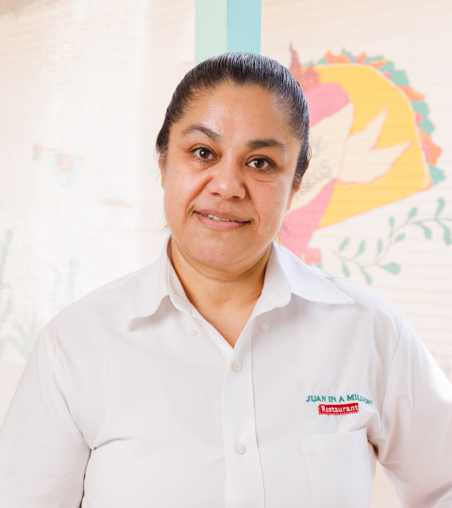 Elia Montoya headshot