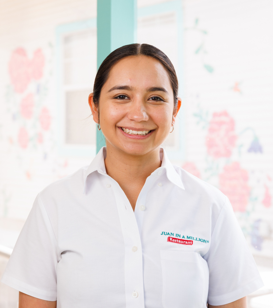 Leslie Lopez headshot