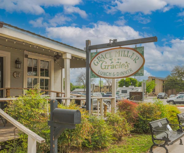 Grace Miller Gracie's Lunch & Dinner Bastrop, TX