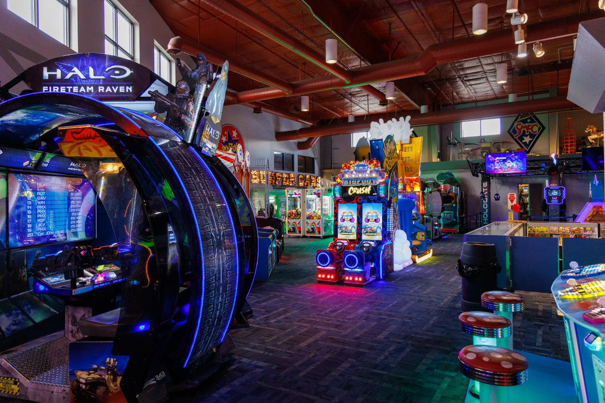 Room with various arcade machines