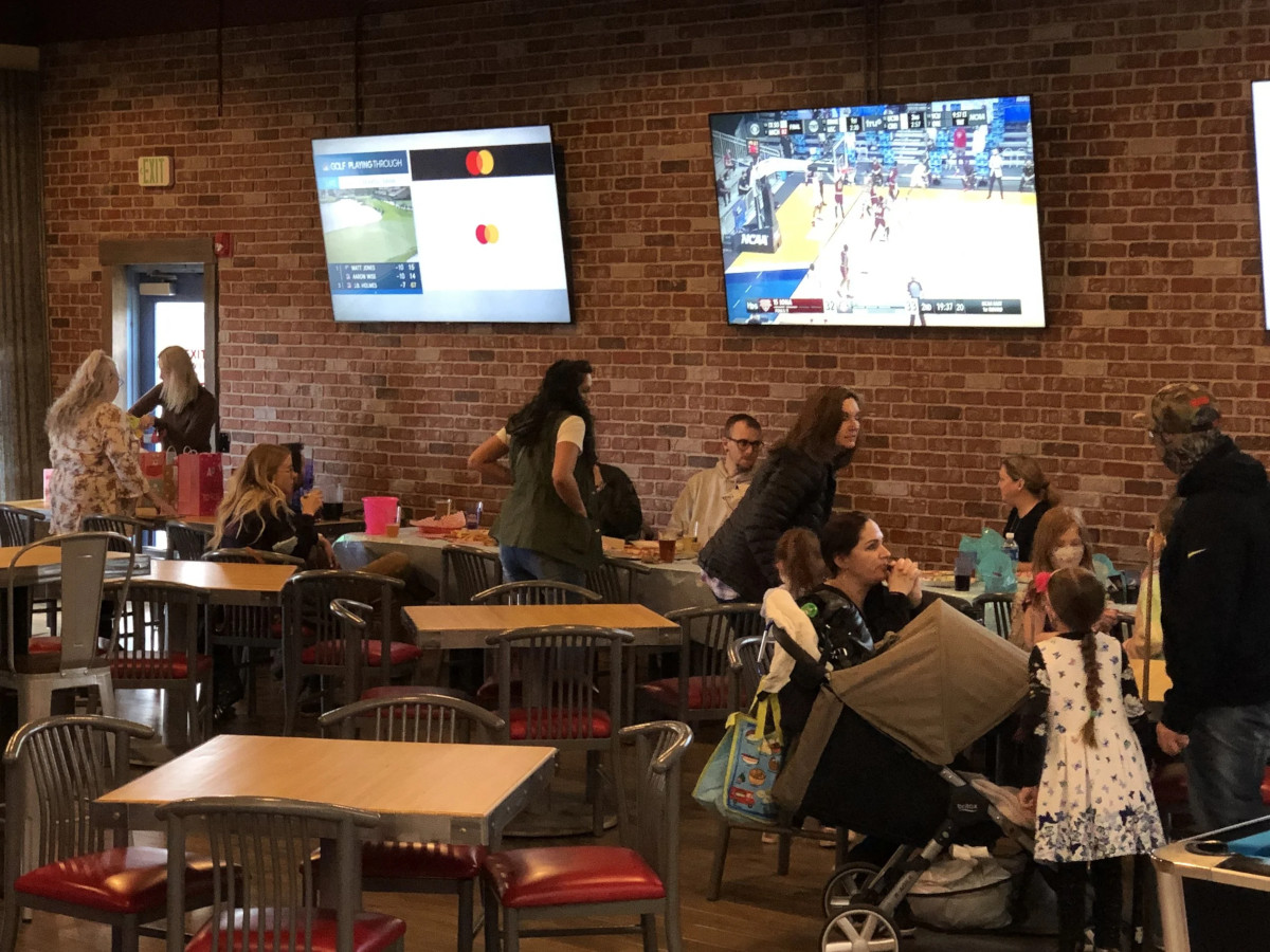 Lots of people at the pub