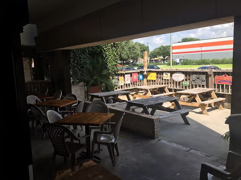 The Beer Garden 