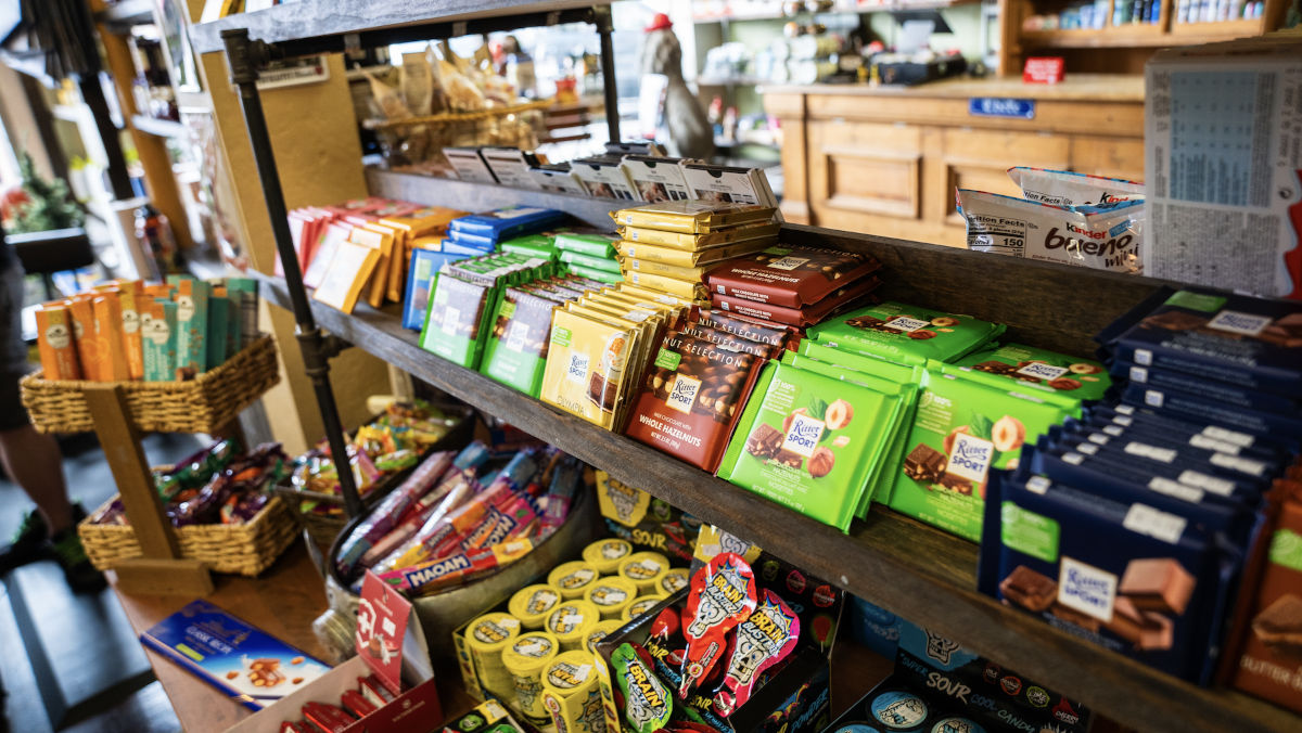 Sweets shelf