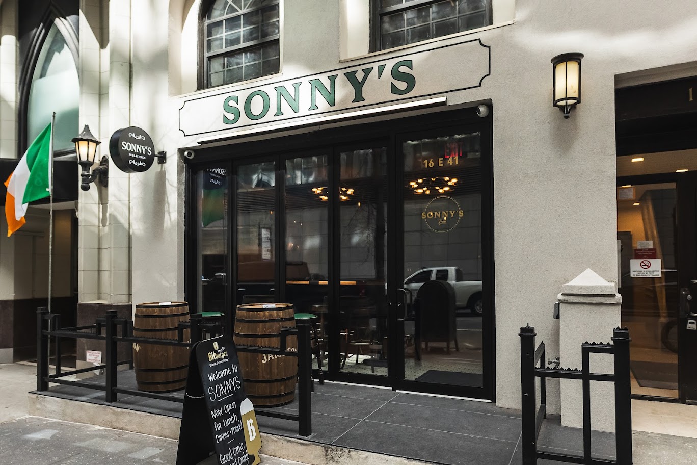 Sonny's Bar