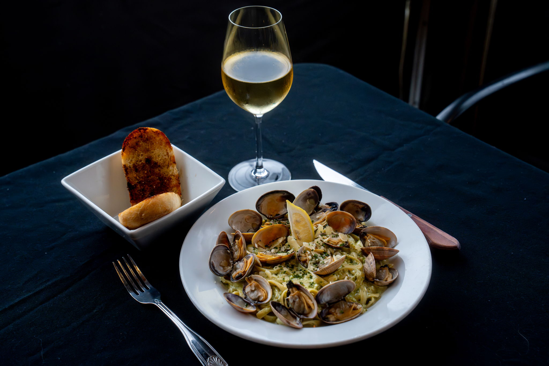 Sully's Bistro and Bar
