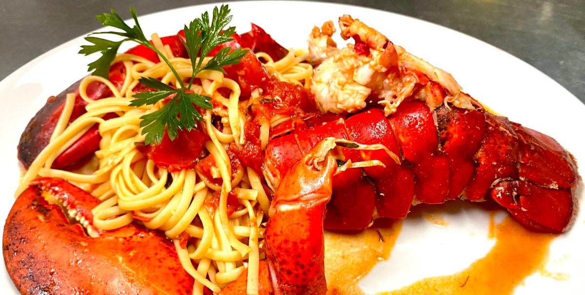 Spaghetti with big lobster