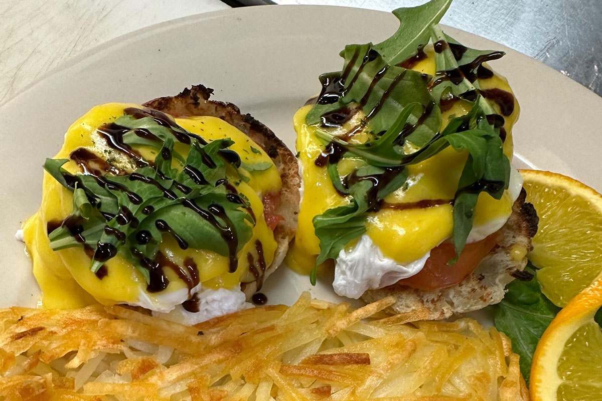 Eggs Benedict with hash browns