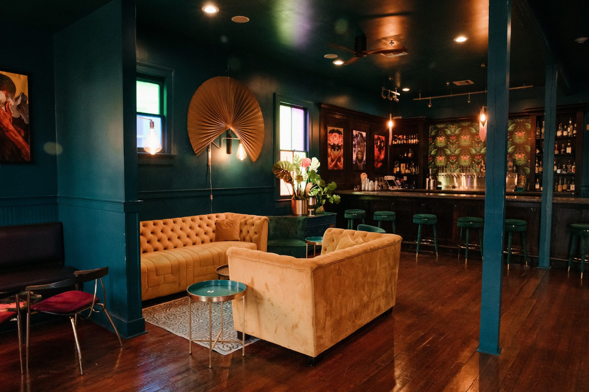 Hummingbird Lounge interior photo