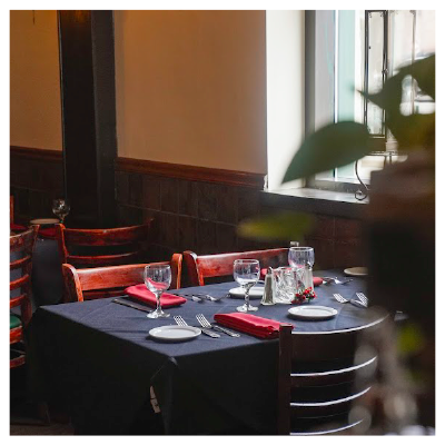 Sala Paquena Room
