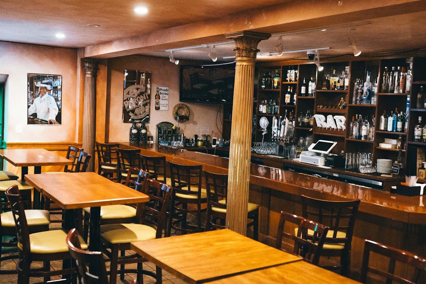 Paisano's Italian Restaurant & Pizzeria South Milwaukee, WI