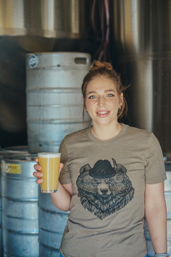 Kara, bartender