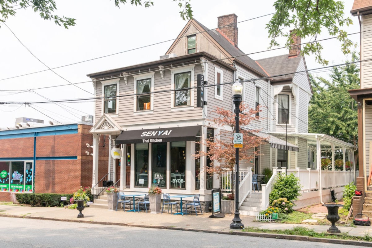 Exterior, Store front