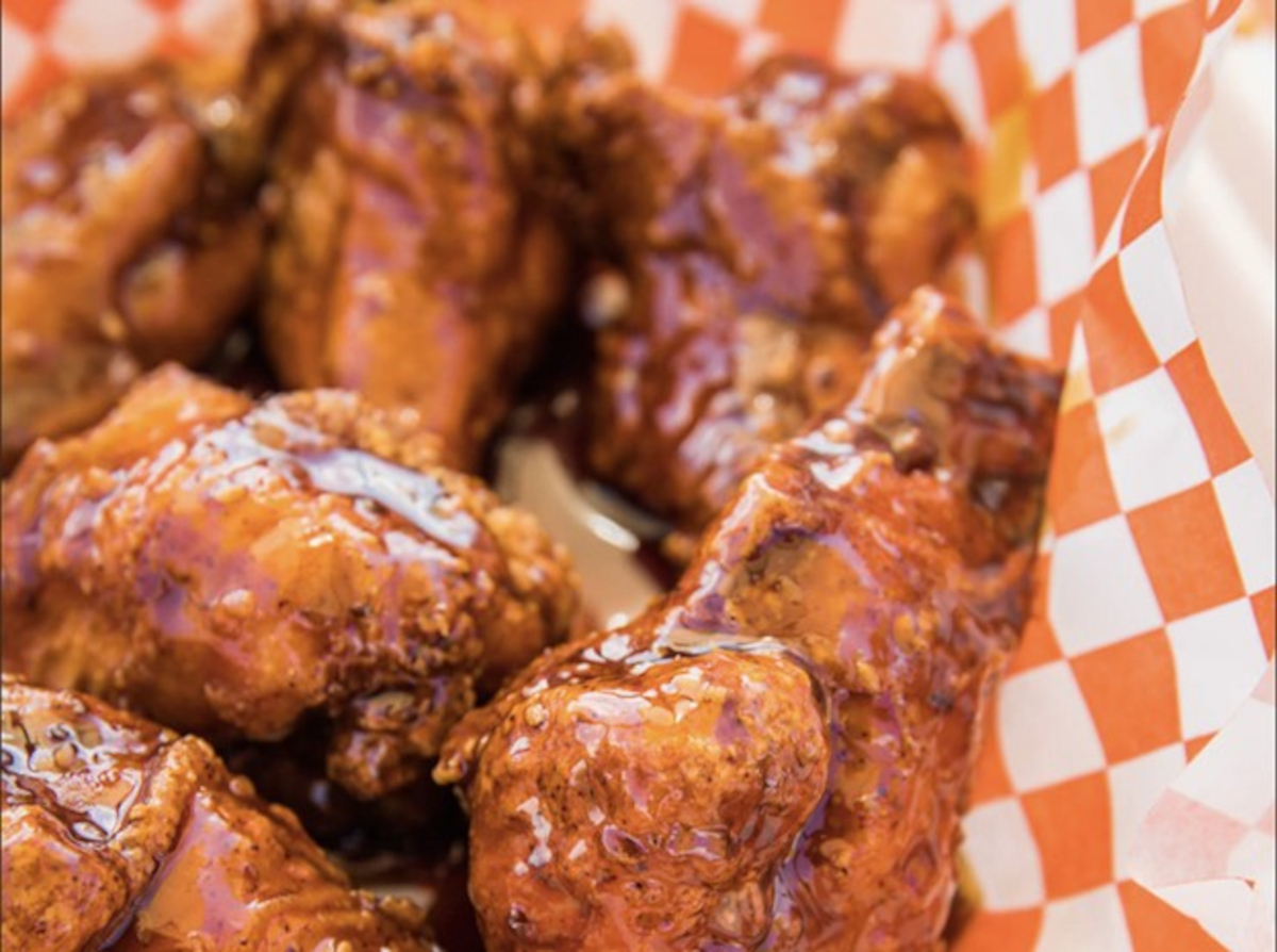 Saucy Fried Chicken Wings