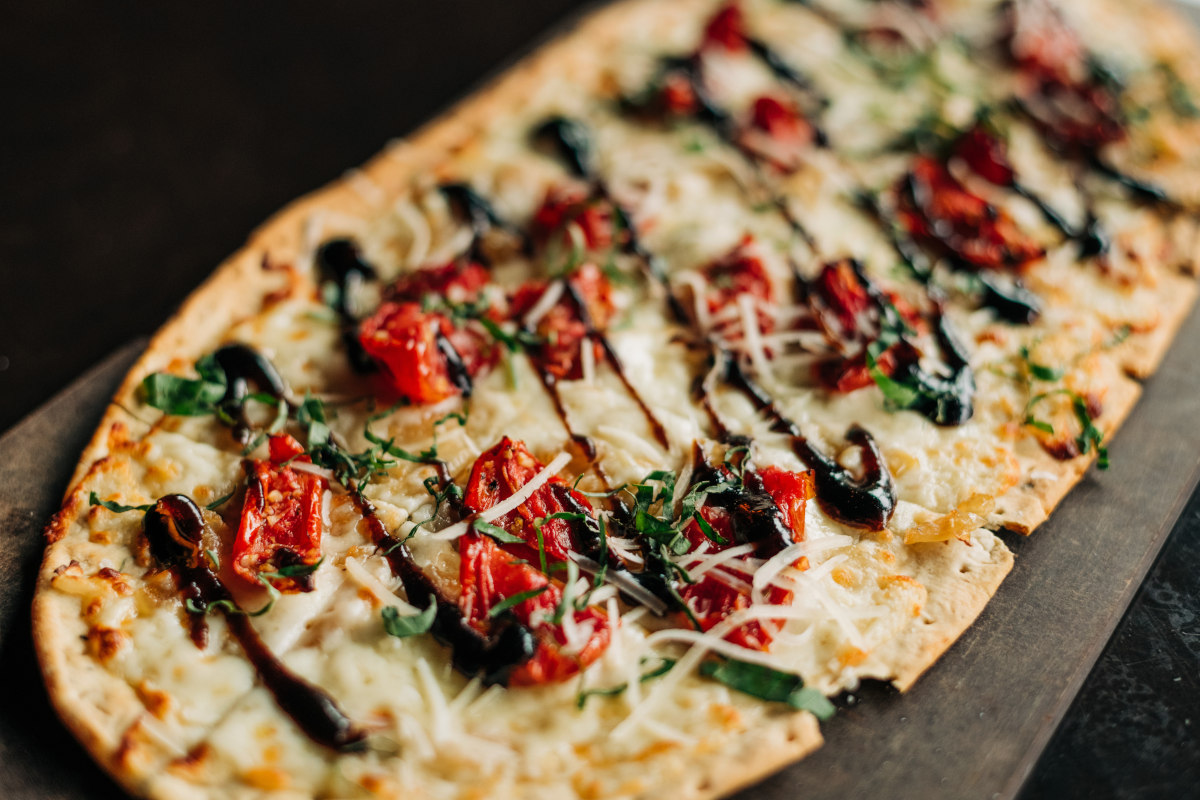 Margherita flatbread