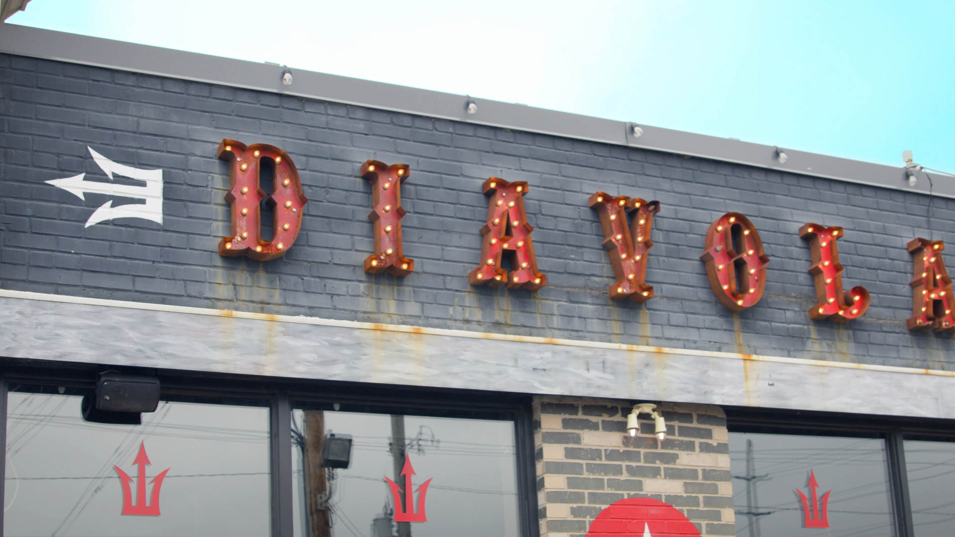 Diavola Restaurant - Lunch & Dinner - Pizzaria Restaurant