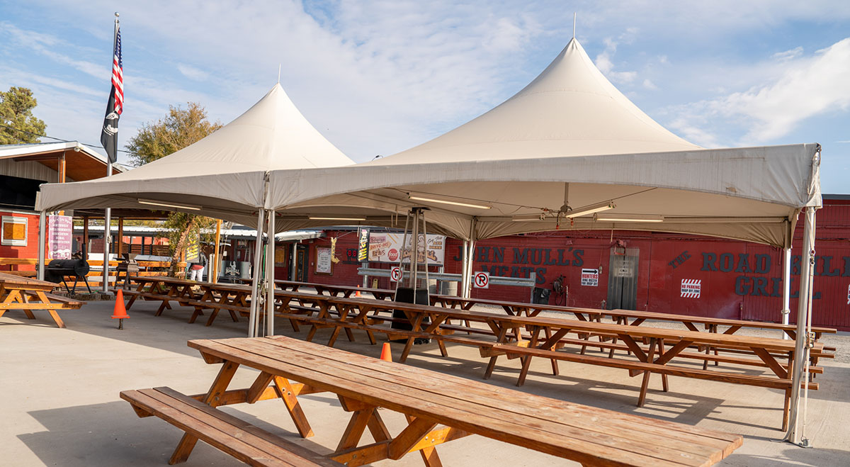 Restaurant outdoor sitting patio