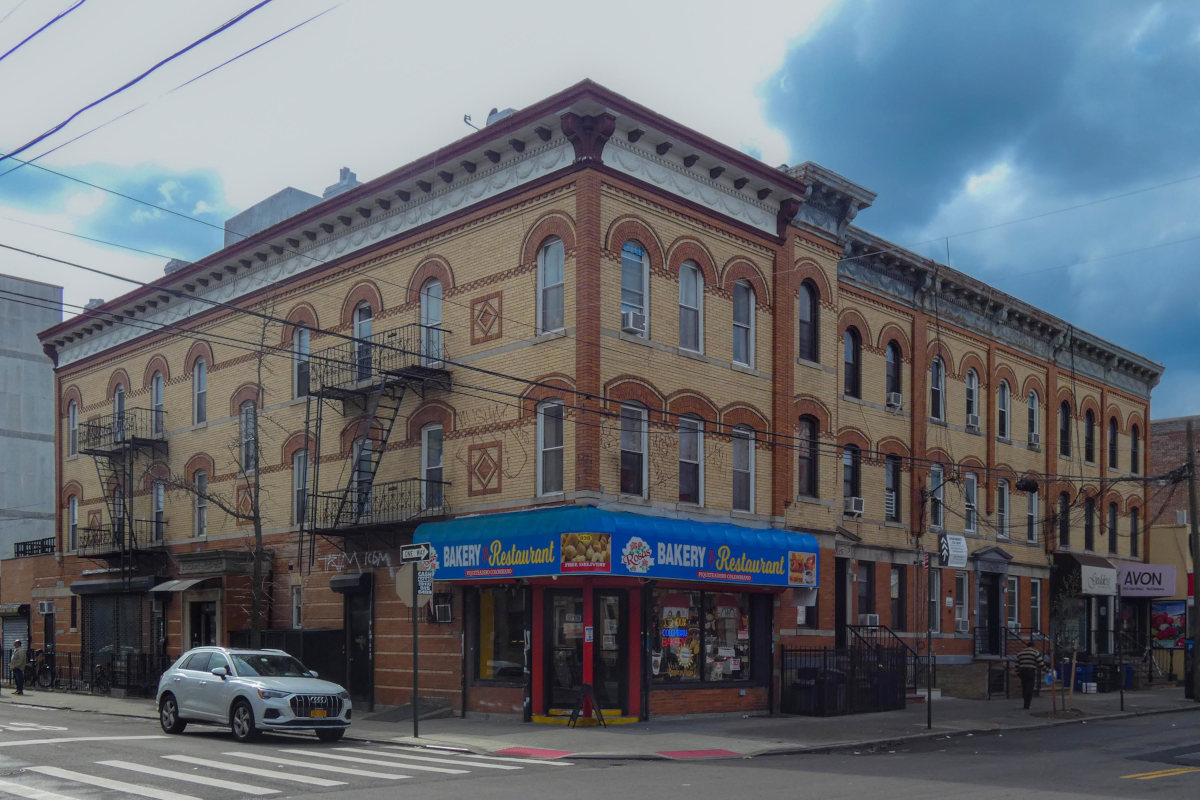 Discover the best French restaurant near Ridgewood, Queens, New York, NY, USA