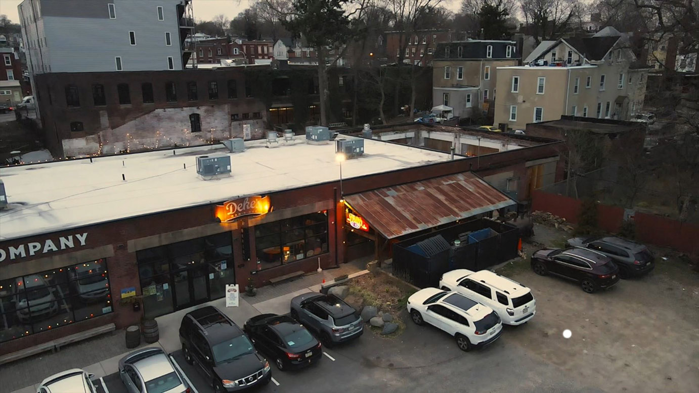 Deke's Bar-B-Que - Philadelphia, PA, image size:1382x777