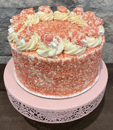 strawberry crunch cake