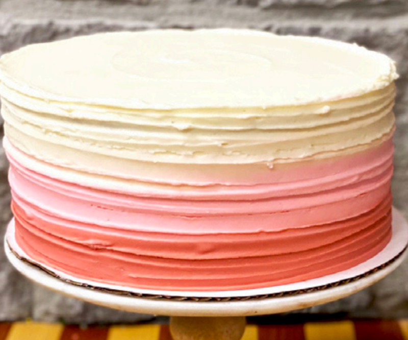 Ombre style decoration fot the cake