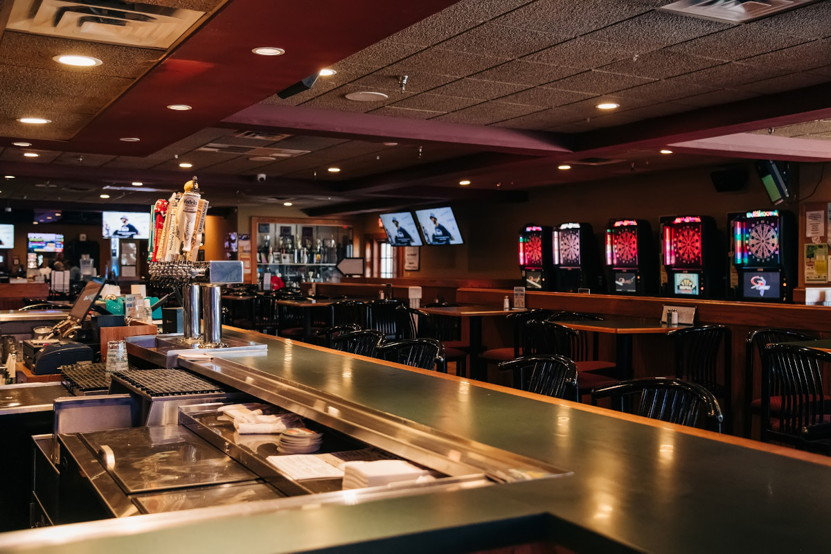 Drac's pub interior with bar